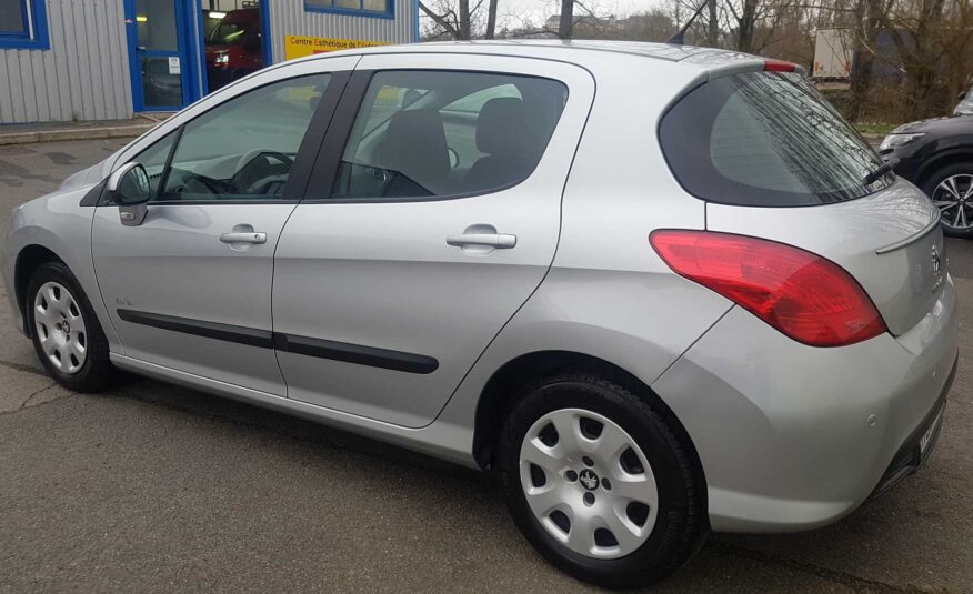 Peugeot 308 – 83000km – 1°main