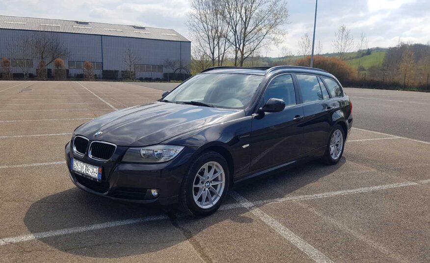 BMW 318D – Toit ouvrant Panoramique – Très Bon Etat