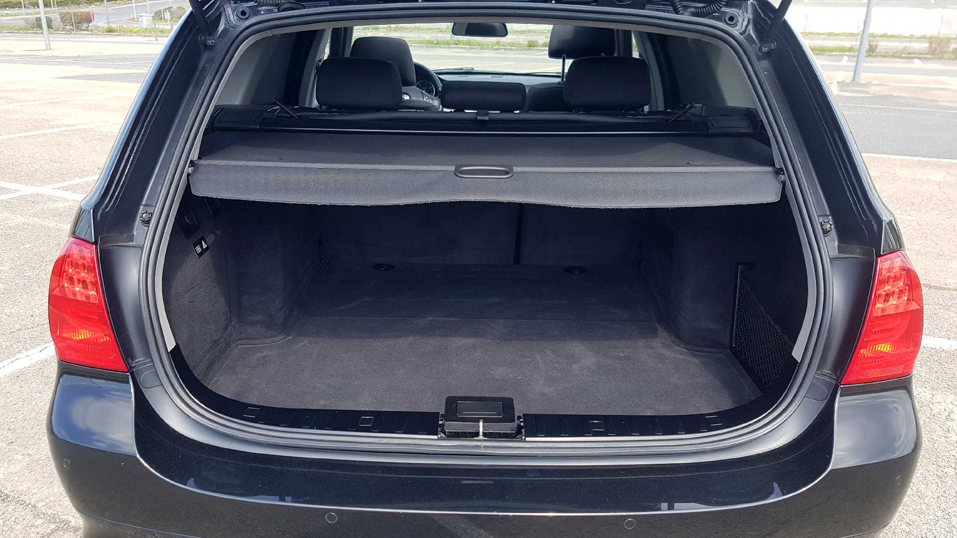 BMW 318D – Toit ouvrant Panoramique – Très Bon Etat