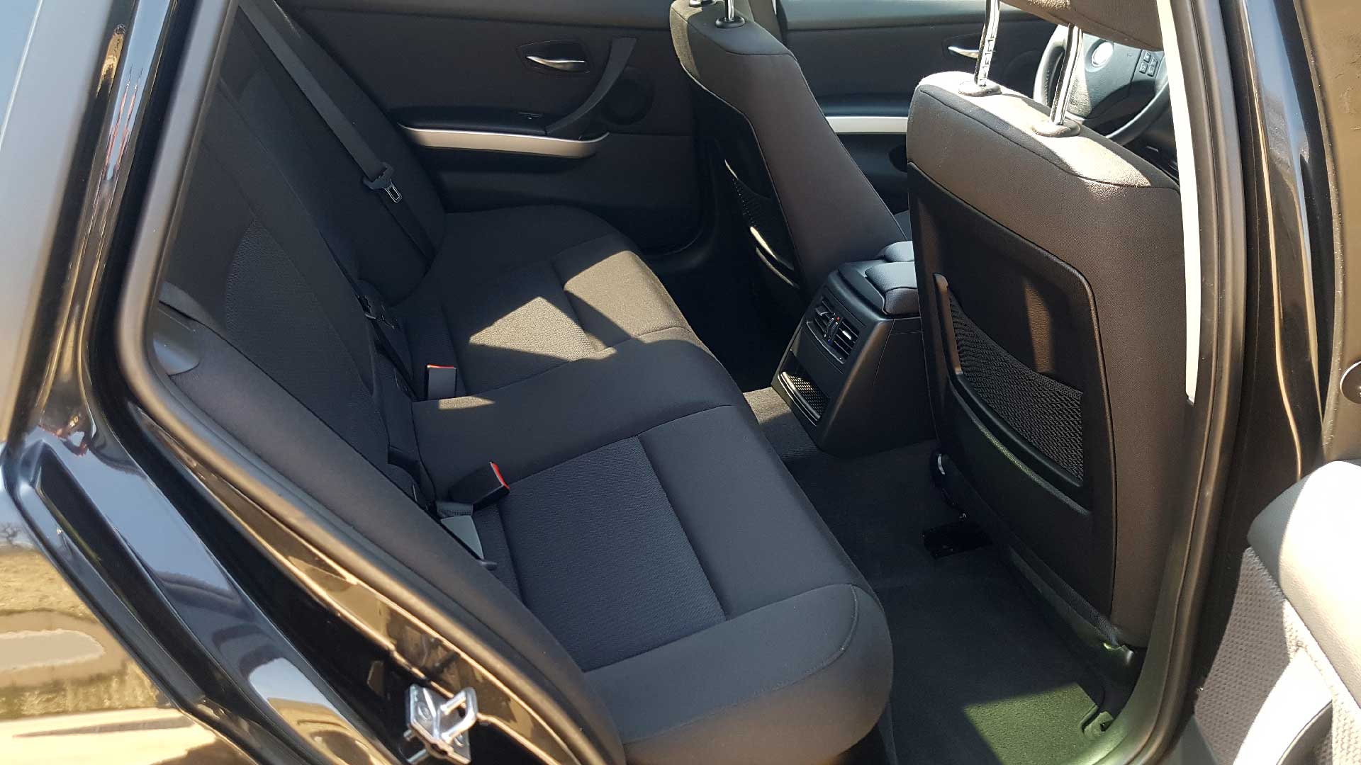 BMW 318D – Toit ouvrant Panoramique – Très Bon Etat